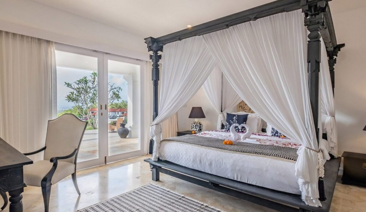 Puri-Balangan-Master-bedroom-design-1740x960-c-center